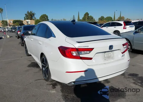 2022 Honda Accord Hybrid Sport z USA, uszkodzony, nr VIN 1HGCV3F23NA036986
